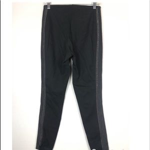 Lysse black pants with detail on the sides